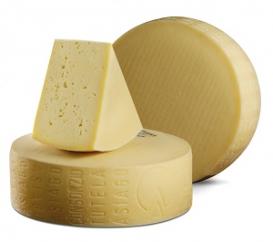 SIR ASIAGO PRESAN ZOP 1/4 VAKUUM