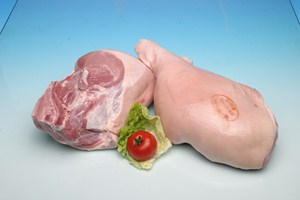 STEGNO ODOJKA S KOSTJO ZAM.